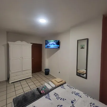 Проживание в семье Muy Centrica. Гранада